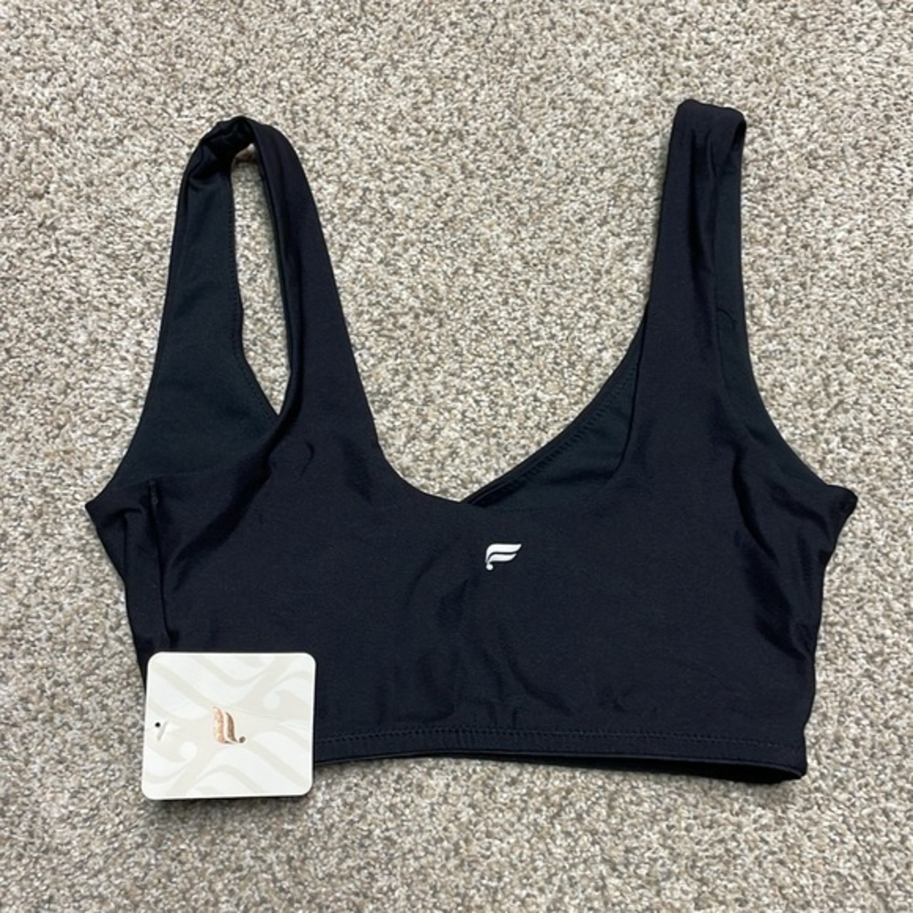NWT - Fabletic’s Women’s Low Impact Crossover Sports Bra (Black, XXS)